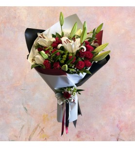 21 Red Roses and Lilies